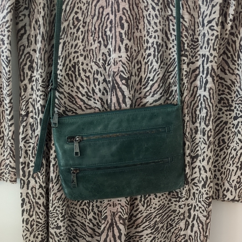 HOBO Green Leather Crossbody Boho Adjustable Straps With Zippers Bag 10" X 7"
